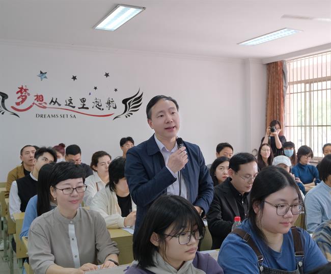 夏书记讲话.jpg
